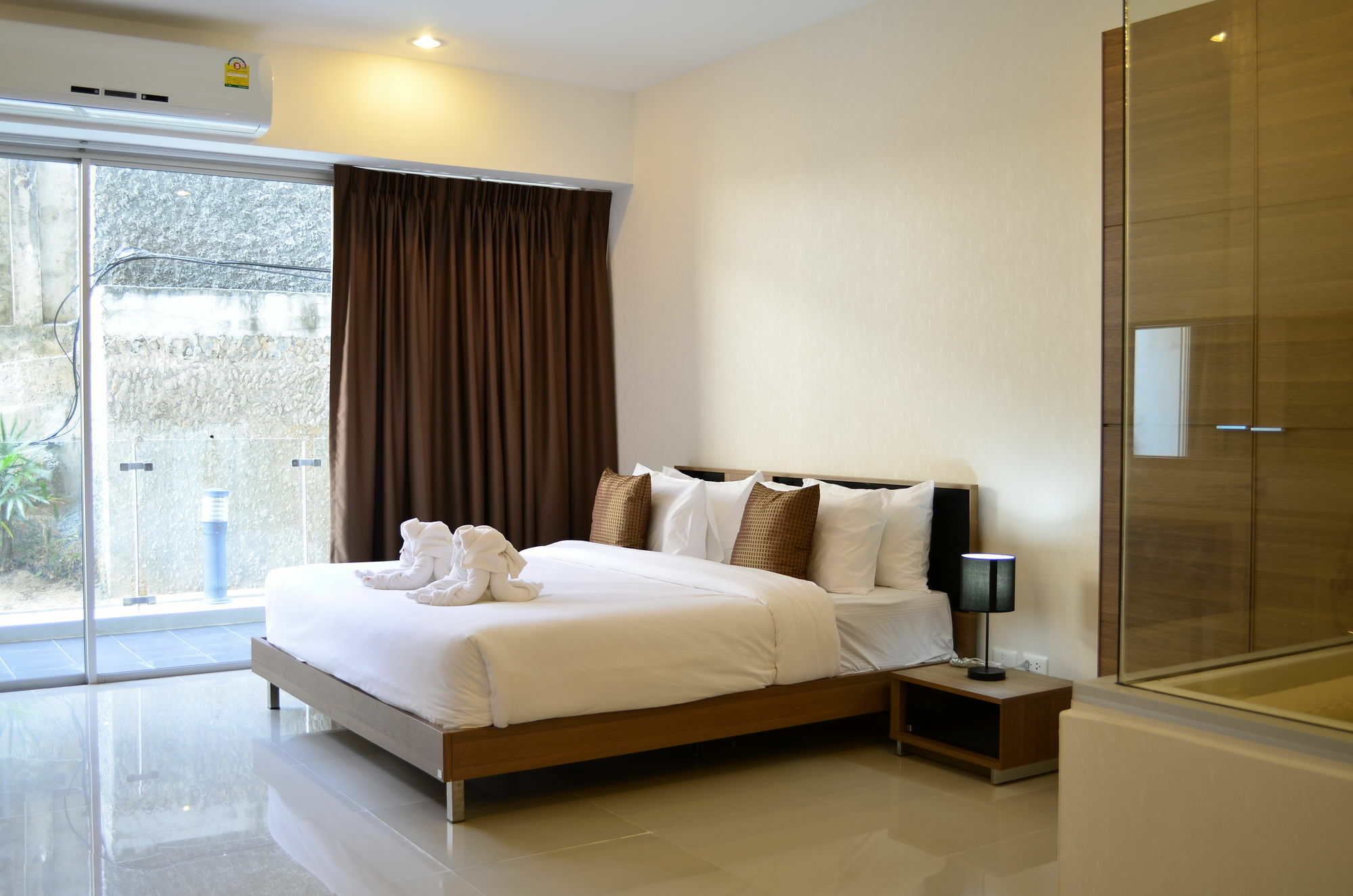 Chic Residences At Karon Beach Bagian luar foto